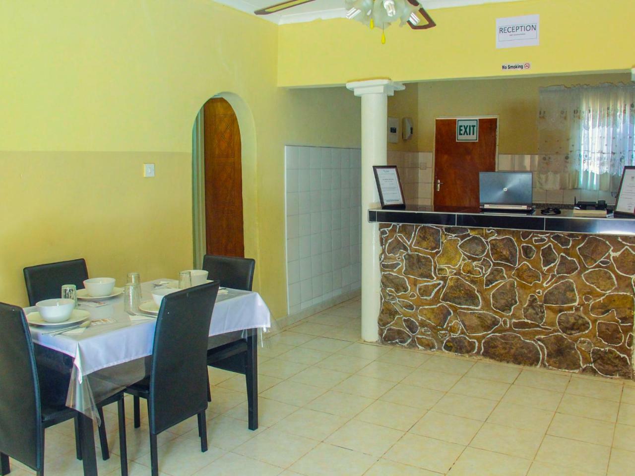 Bj&T Vacation Homes Kasane Extérieur photo